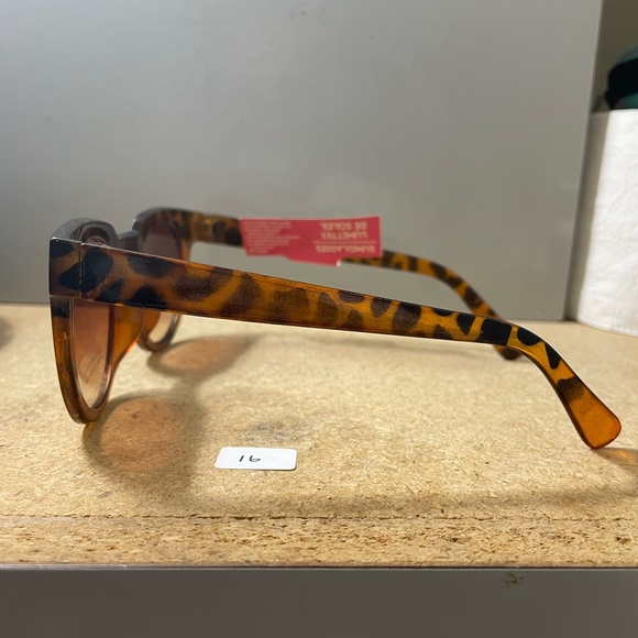 Tortoise aviator unisex sunglasses - Picture 3 of 4